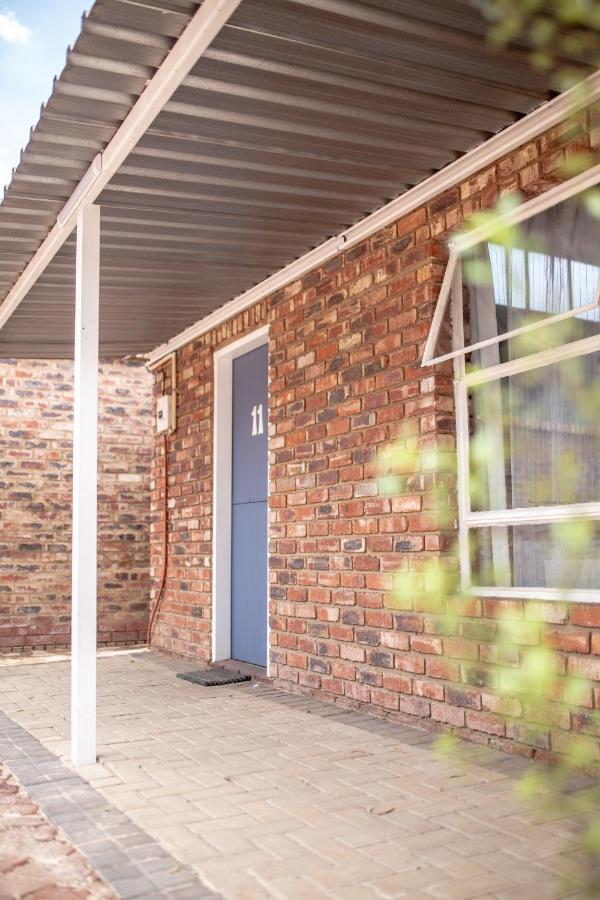 Opstal Guestfarm Hotel Potchefstroom Exterior photo